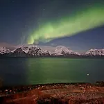 Lyngenfjord View בית נופש *