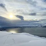 Lyngenfjord View בית נופש