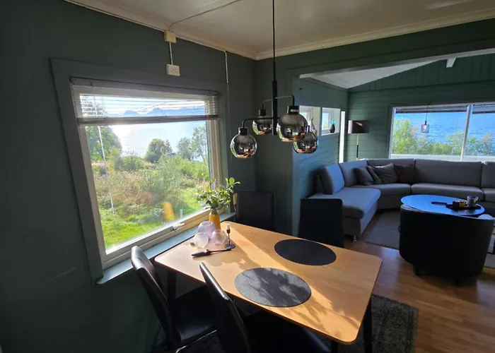 Lyngenfjord View Semesterbostad Engnes